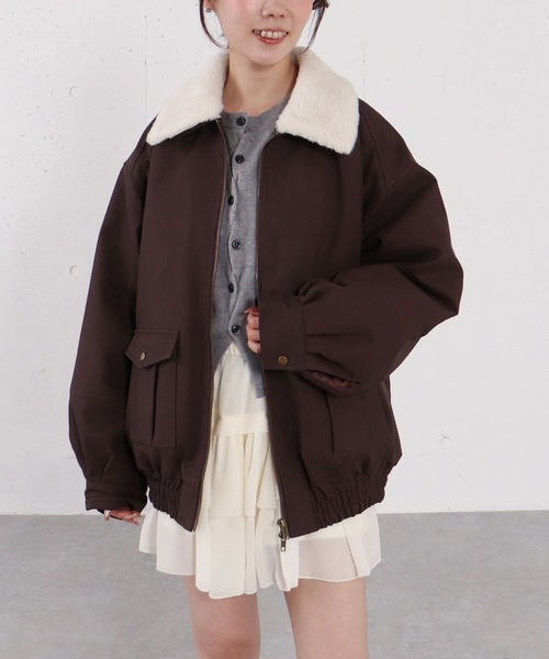 archives(アルシーヴ)の「ファー衿付中綿フェイクレザーブルゾン(ブルゾン・レディース・ブラック/ブラウン・MEDIUM)」の3枚目の写真