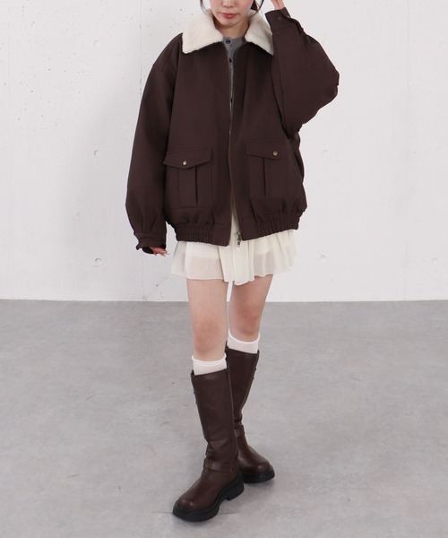 archives(アルシーヴ)の「ファー衿付中綿フェイクレザーブルゾン(ブルゾン・レディース・ブラック/ブラウン・MEDIUM)」の11枚目の写真