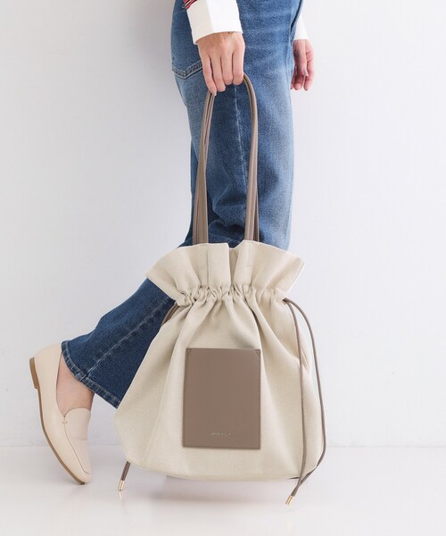 OPAQUE.CLIP(オペークドットクリップ)の「素材アソートドロストデザイン巾着トートバッグ【A4サイズ対応】(トートバッグ・レディース・ブラック系/ダークブラウン系1/アイボリー/ブラック・00)」の8枚目の写真