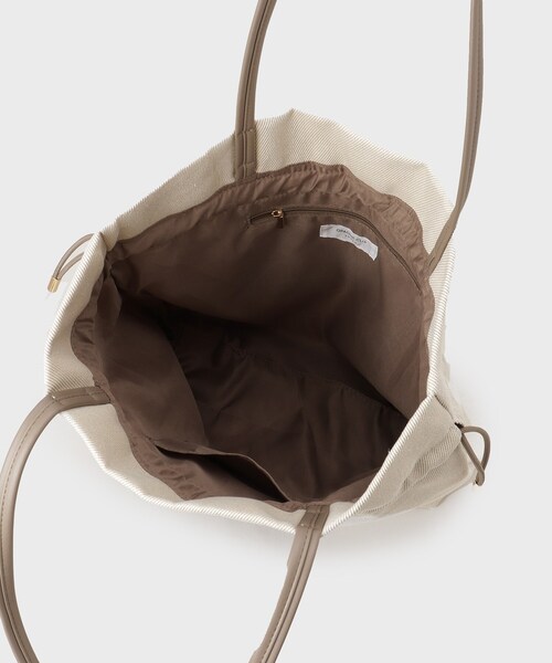 OPAQUE.CLIP(オペークドットクリップ)の「素材アソートドロストデザイン巾着トートバッグ【A4サイズ対応】(トートバッグ・レディース・ブラック系/ダークブラウン系1/アイボリー/ブラック・00)」の21枚目の写真