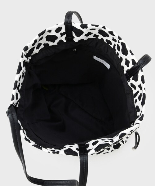 OPAQUE.CLIP(オペークドットクリップ)の「素材アソートドロストデザイン巾着トートバッグ【A4サイズ対応】(トートバッグ・レディース・ブラック系/ダークブラウン系1/アイボリー/ブラック・00)」の22枚目の写真