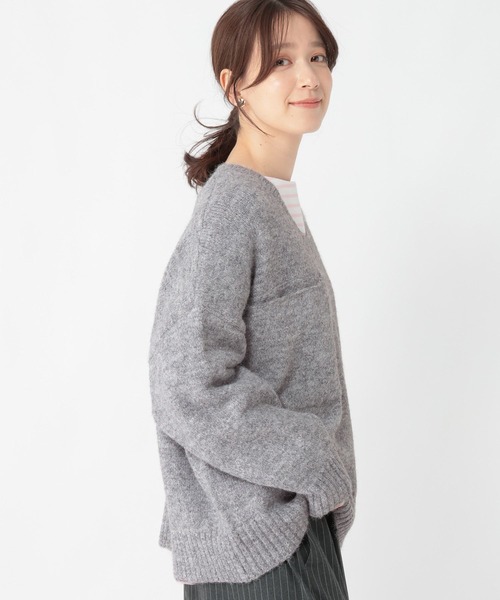 studio CLIP(スタディオクリップ)の「5ゲージBIGポケットニットプルオーバー(ニット/セーター・レディース・ライトブルー/ライトグレー・FREE)」の4枚目の写真
