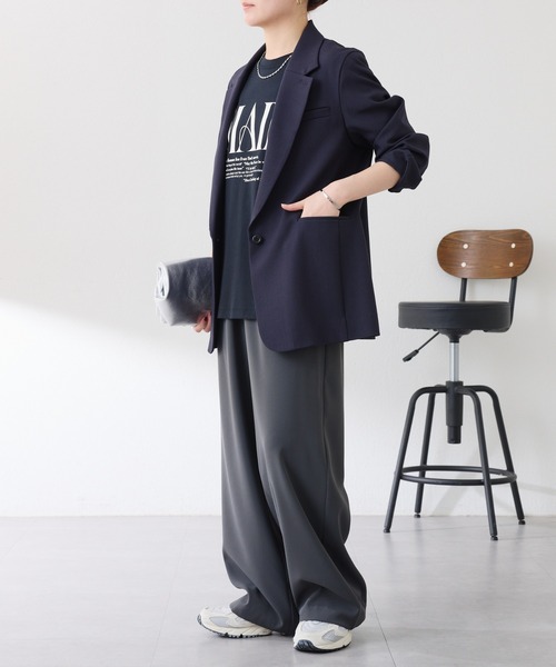 COLLAGE GALLARDAGALANTE（コラージュガリャルダガランテ）の「ストレッチシャークスキンジャケット（テーラードジャケット・レディース・ベージュ/ネイビー・FREE）」の10枚目の写真