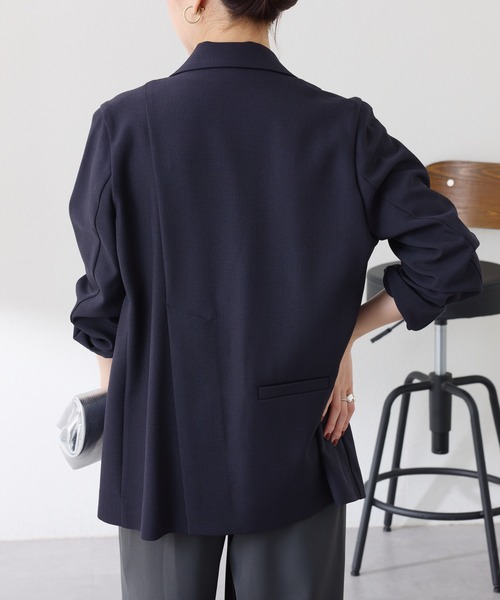 COLLAGE GALLARDAGALANTE（コラージュガリャルダガランテ）の「ストレッチシャークスキンジャケット（テーラードジャケット・レディース・ベージュ/ネイビー・FREE）」の8枚目の写真