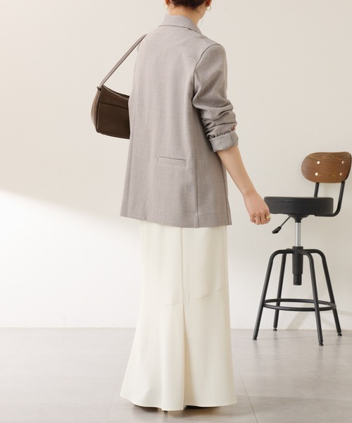 COLLAGE GALLARDAGALANTE（コラージュガリャルダガランテ）の「ストレッチシャークスキンジャケット（テーラードジャケット・レディース・ベージュ/ネイビー・FREE）」の22枚目の写真