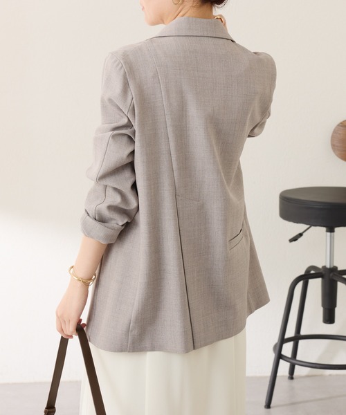 COLLAGE GALLARDAGALANTE（コラージュガリャルダガランテ）の「ストレッチシャークスキンジャケット（テーラードジャケット・レディース・ベージュ/ネイビー・FREE）」の16枚目の写真