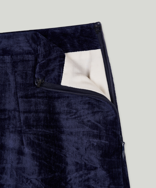 AARAN(アラン)の「ベルベットAラインミディスカート_ネイビー(スカート・レディース・ネイビー・SMALL/MEDIUM)」の3枚目の写真