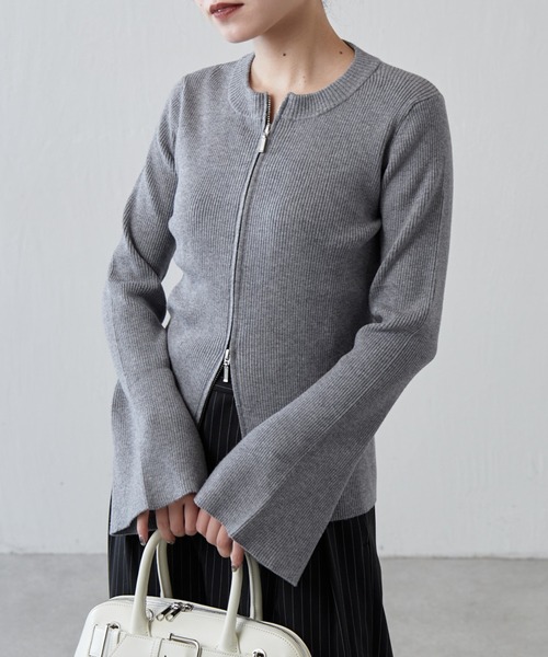 Lui's（ルイス）の「袖フレアZIPニットプルオーバー（ニット/セーター・レディース・グレー/ブラック・FREE）」の8枚目の写真