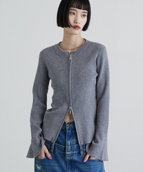 Lui's（ルイス）の「袖フレアZIPニットプルオーバー（ニット/セーター・レディース・グレー/ブラック・FREE）」の13枚目の写真