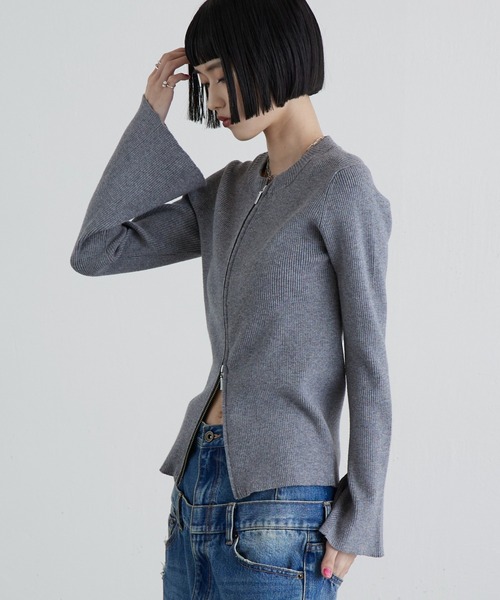 Lui's（ルイス）の「袖フレアZIPニットプルオーバー（ニット/セーター・レディース・グレー/ブラック・FREE）」の15枚目の写真