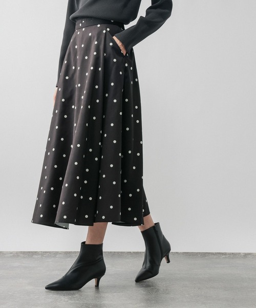 GLOBAL WORK（グローバルワーク）の「ピーチサテンフレアスカート柄/635425（スカート・レディース・ドット/レオパード/ネイビー系8・REGULAR/SHORT）」の15枚目の写真