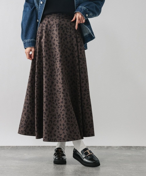 GLOBAL WORK（グローバルワーク）の「ピーチサテンフレアスカート柄/635425（スカート・レディース・ドット/レオパード/ネイビー系8・REGULAR/SHORT）」の11枚目の写真