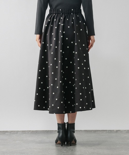 GLOBAL WORK（グローバルワーク）の「ピーチサテンフレアスカート柄/635425（スカート・レディース・ドット/レオパード/ネイビー系8・REGULAR/SHORT）」の18枚目の写真
