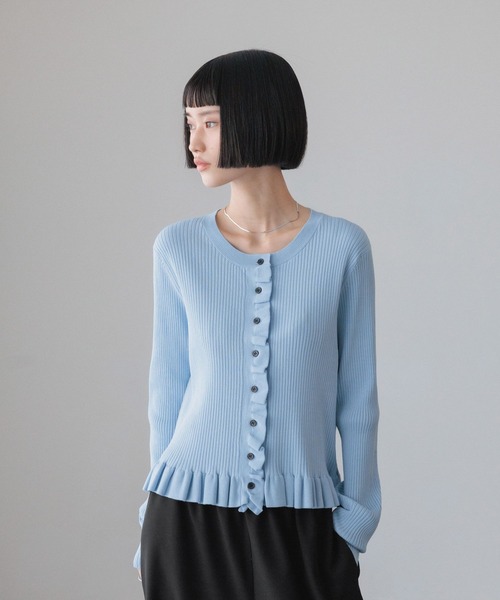 LOWRYS FARM（ローリーズファーム）の「フリルカーディガンＬＳ　638337（Tシャツ/カットソー・レディース・レッド/ブルー/ブラック/アイボリー・FREE）」の3枚目の写真