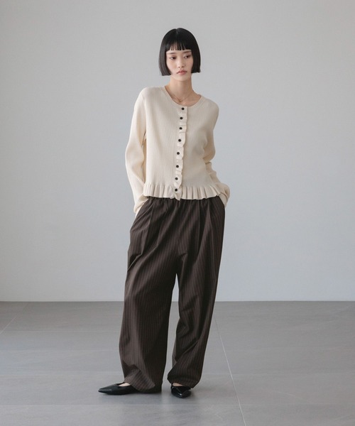 LOWRYS FARM（ローリーズファーム）の「フリルカーディガンＬＳ　638337（Tシャツ/カットソー・レディース・レッド/ブルー/ブラック/アイボリー・FREE）」の14枚目の写真