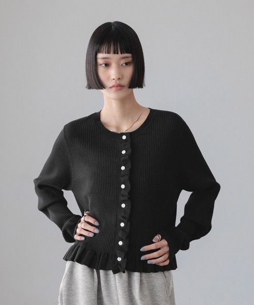 LOWRYS FARM（ローリーズファーム）の「フリルカーディガンＬＳ　638337（Tシャツ/カットソー・レディース・レッド/ブルー/ブラック/アイボリー・FREE）」の19枚目の写真