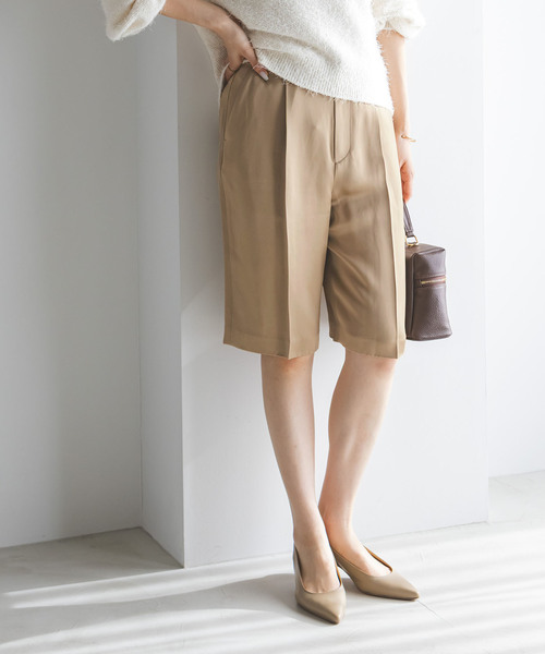 Noble（ノーブル）の「コンパクトサテンバミューダーパンツ（その他パンツ・レディース・ブラック/ベージュ・36/38）」の2枚目の写真