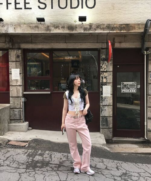VANONE ATELIER(バノンアトリエ)の「P3194 ピグメントフレアパンツ_ライトピンク(デニムパンツ・レディース・その他・S/M/L)」の4枚目の写真