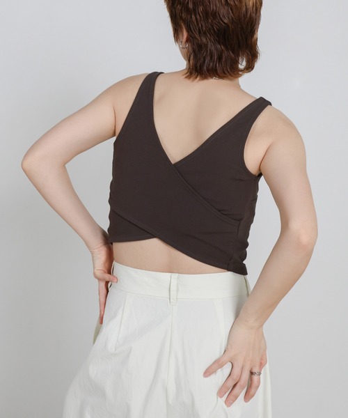 select MOCA（セレクトモカ）の「カップ付きバッククロスショートタンクトップ（タンクトップ・レディース・ブラック/チャコールグレー・FREE）」の12枚目の写真