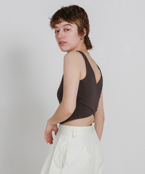 select MOCA（セレクトモカ）の「カップ付きバッククロスショートタンクトップ（タンクトップ・レディース・ブラック/チャコールグレー・FREE）」の14枚目の写真