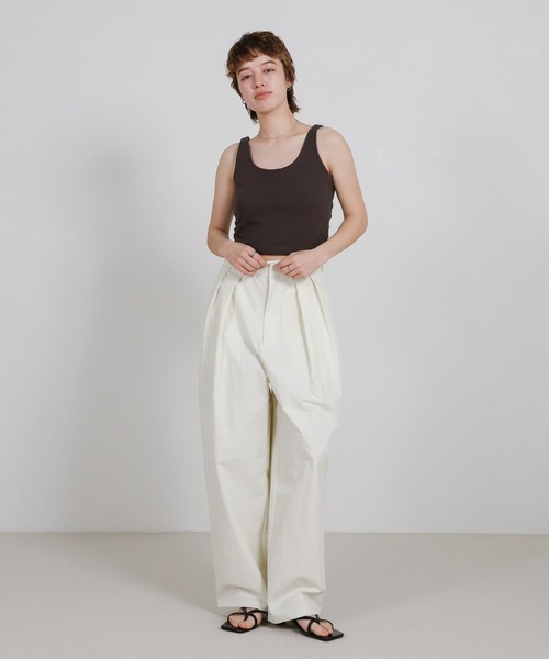 select MOCA（セレクトモカ）の「カップ付きバッククロスショートタンクトップ（タンクトップ・レディース・ブラック/チャコールグレー・FREE）」の10枚目の写真