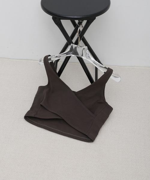 select MOCA（セレクトモカ）の「カップ付きバッククロスショートタンクトップ（タンクトップ・レディース・ブラック/チャコールグレー・FREE）」の15枚目の写真
