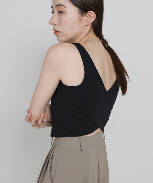 select MOCA（セレクトモカ）の「カップ付きバッククロスショートタンクトップ（タンクトップ・レディース・ブラック/チャコールグレー・FREE）」の21枚目の写真