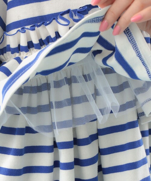 CAROLINA GLASER（カロリナ グレイサー）の「ボーダー フリルカットソー 旅行 主役トップス 映え 大人ガーリー（Tシャツ/カットソー・レディース・ブラック/ブルー・ONE SIZE）」の12枚目の写真