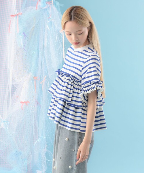 CAROLINA GLASER（カロリナ グレイサー）の「ボーダー フリルカットソー 旅行 主役トップス 映え 大人ガーリー（Tシャツ/カットソー・レディース・ブラック/ブルー・ONE SIZE）」の15枚目の写真