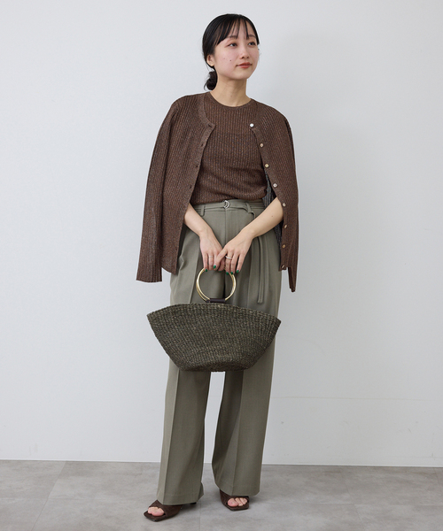 SLOBE IENA(スローブイエナ)の「ラメリブノースリーブプルオーバー(ニット/セーター・レディース・ベージュ/ブラウン・FREE)」の3枚目の写真