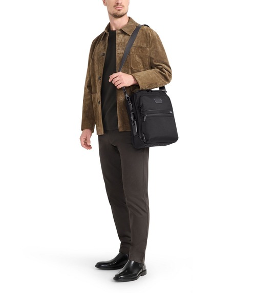 TUMI（トゥミ）の「TUMI ALPHA（アルファ） ボーディング・バッグ（ショルダーバッグ・メンズ・ブラック・FREE）」の7枚目の写真