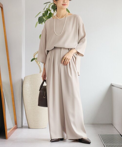 RIVE DROITE（リヴドロワ）の「【オケージョンや通勤に】ダブルサテンタックパンツ（スラックス・レディース・ベージュ/ネイビー・36/38）」の3枚目の写真