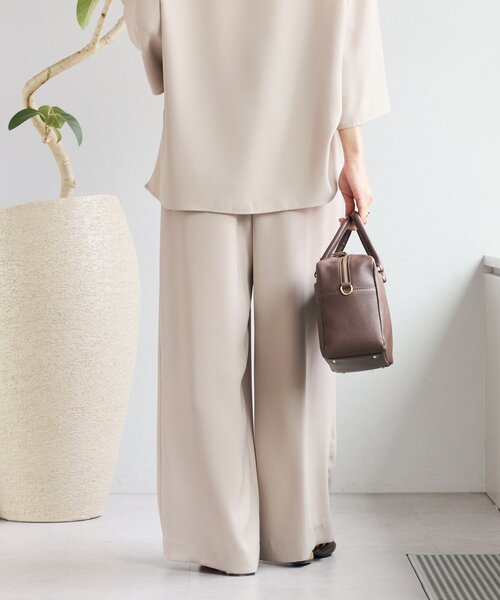 RIVE DROITE（リヴドロワ）の「【オケージョンや通勤に】ダブルサテンタックパンツ（スラックス・レディース・ベージュ/ネイビー・36/38）」の10枚目の写真