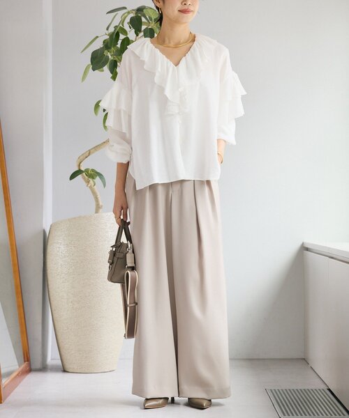 RIVE DROITE（リヴドロワ）の「【オケージョンや通勤に】ダブルサテンタックパンツ（スラックス・レディース・ベージュ/ネイビー・36/38）」の11枚目の写真