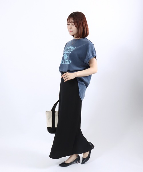 Champion(チャンピオン)の「Champion(チャンピオン)ウォッシュ加工 カレッジロゴTシャツ/ヴィンテージ風 フレンチスリーブ リラックスフィット(Tシャツ/カットソー・レディース・グリーン/ダークブラウン/ブルー/スミクロ・L/M)」の8枚目の写真