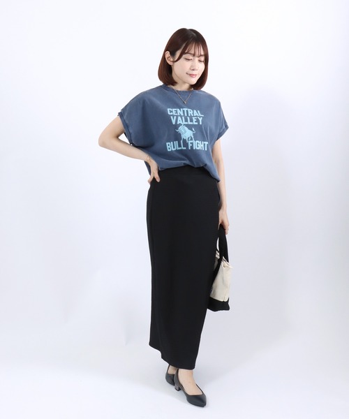 Champion(チャンピオン)の「Champion(チャンピオン)ウォッシュ加工 カレッジロゴTシャツ/ヴィンテージ風 フレンチスリーブ リラックスフィット(Tシャツ/カットソー・レディース・グリーン/ダークブラウン/ブルー/スミクロ・L/M)」の9枚目の写真