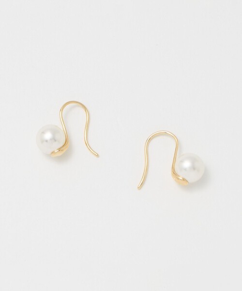 BEAUTY&YOUTH UNITED ARROWS(ビューティーアンドユースユナイテッドアローズ)の「ワン パールモチーフ ピアス(ピアス(両耳用)・レディース・オフホワイト・FREE)」の1枚目の写真