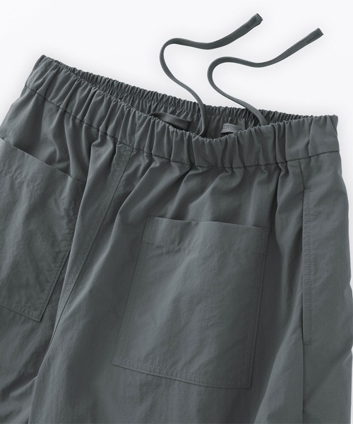 無印良品(ムジルシリョウヒン)の「婦人 撥水 ユーティリティーイージーワイドパンツ(その他パンツ・レディース・オフホワイト/グレー系/ブラック/ラベンダー・XL/L/M/S)」の19枚目の写真