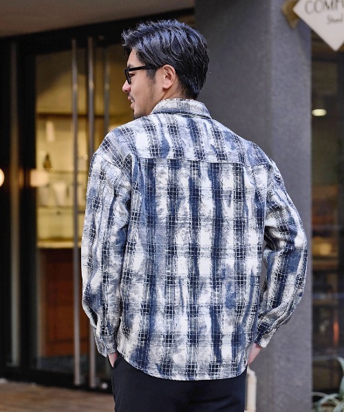 BENUSTA（ベヌスタ）の「『BENUSTA/ベヌスタ』ケミカルブリーチチェックシャツジャケット【GC】（シャツ/ブラウス・メンズ・ブルー・M/L/XL）」の3枚目の写真