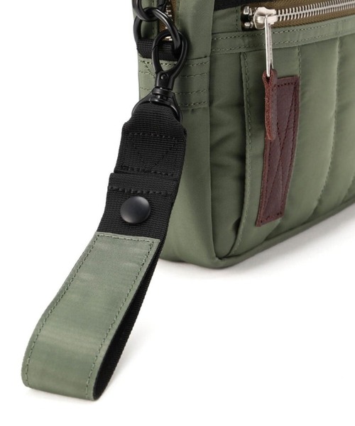 AVIREX(アヴィレックス)の「AVIREX -FLIGHI NYLON BOX SHOULDER(ショルダーバッグ・メンズ・ブラック/カーキ・FREE)」の10枚目の写真
