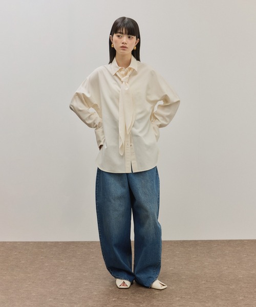 ADAM ET ROPE'（アダムエロペ）の「スクエアトゥカーブラインミュール（サンダル・レディース・オフホワイト/ライトグリーン/ブラック・24.5/24/23.5/23）」の11枚目の写真