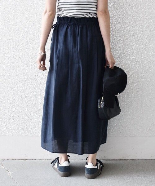 SHIPS any（シップス エニィ）の「SHIPS any:〈洗濯機可能〉リネン ミックス シアー ギャザー リボン スカート（スカート・レディース・ネイビー/ブラウン・ONE SIZE）」の15枚目の写真