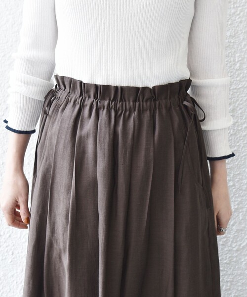 SHIPS any（シップス エニィ）の「SHIPS any:〈洗濯機可能〉リネン ミックス シアー ギャザー リボン スカート（スカート・レディース・ネイビー/ブラウン・ONE SIZE）」の21枚目の写真