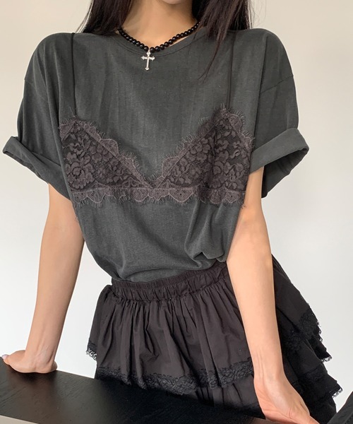 UNE MANSION(ユヌマンション)の「【UNE ORIGINAL】レースビスチェレイヤードオーバーサイズTシャツカットソー(Tシャツ/カットソー・レディース・チャコールグレー/ライトグレー/アイボリー・FREE)」の8枚目の写真