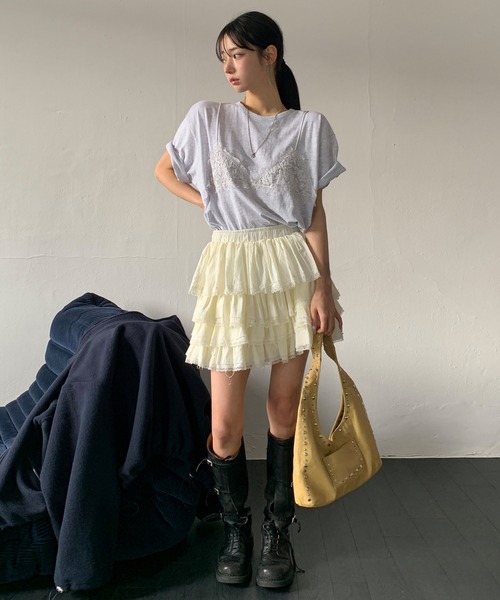 UNE MANSION(ユヌマンション)の「【UNE ORIGINAL】レースビスチェレイヤードオーバーサイズTシャツカットソー(Tシャツ/カットソー・レディース・チャコールグレー/ライトグレー/アイボリー・FREE)」の17枚目の写真