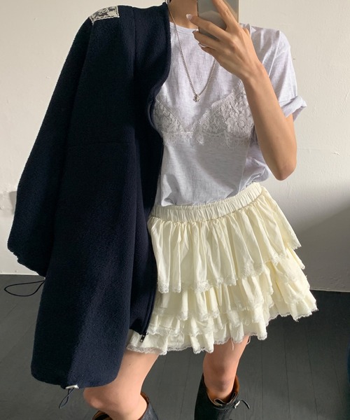 UNE MANSION(ユヌマンション)の「【UNE ORIGINAL】レースビスチェレイヤードオーバーサイズTシャツカットソー(Tシャツ/カットソー・レディース・チャコールグレー/ライトグレー/アイボリー・FREE)」の20枚目の写真