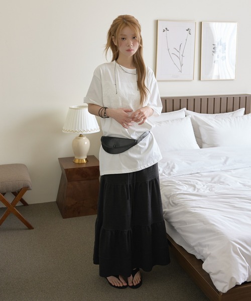 UNE MANSION(ユヌマンション)の「【UNE ORIGINAL】レースビスチェレイヤードオーバーサイズTシャツカットソー(Tシャツ/カットソー・レディース・チャコールグレー/ライトグレー/アイボリー・FREE)」の21枚目の写真