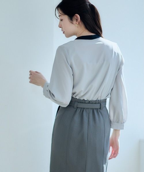 12Twelve Agenda(トゥエルブ アジェンダ)の「配色フリルデザインシャツブラウス(シャツ/ブラウス・レディース・アイボリー/ブルー・M)」の11枚目の写真