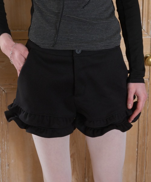 Birthday room（バースデイルーム）の「フリルマイクロショートパンツ/frill micro short pants（その他パンツ・レディース・チャコールグレー/ブラック・FREE）」の4枚目の写真