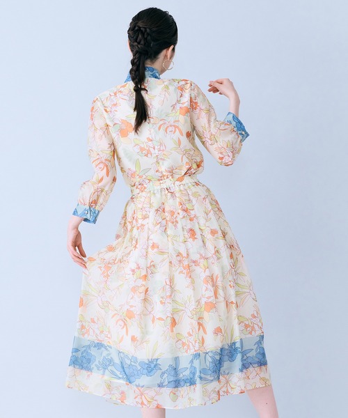 Audie a Muses(オーディアミューズ)の「フラワーパネルプリントスカート(スカート・レディース・ベージュ/ブラック・38/40/42)」の9枚目の写真